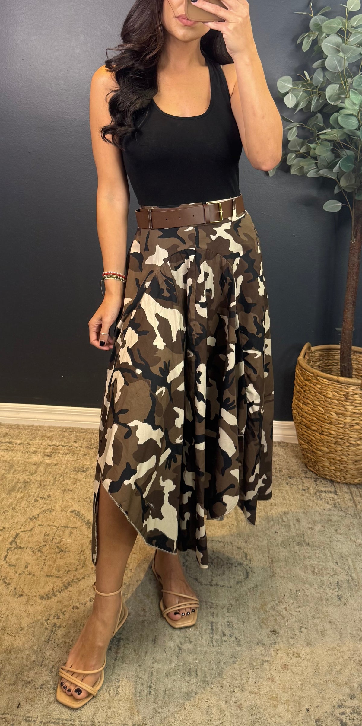 CAROLINE CAMO UNEVEN HEM SKIRT WITH BELT