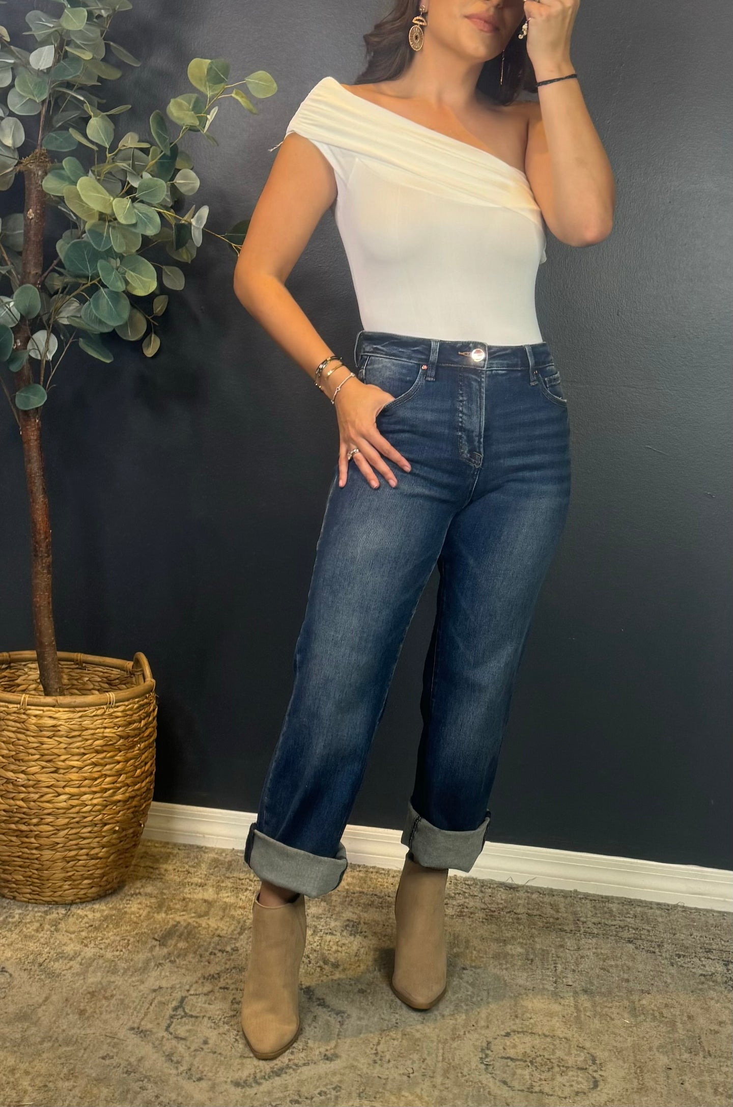 BROOKE - off shoulder bodysuit