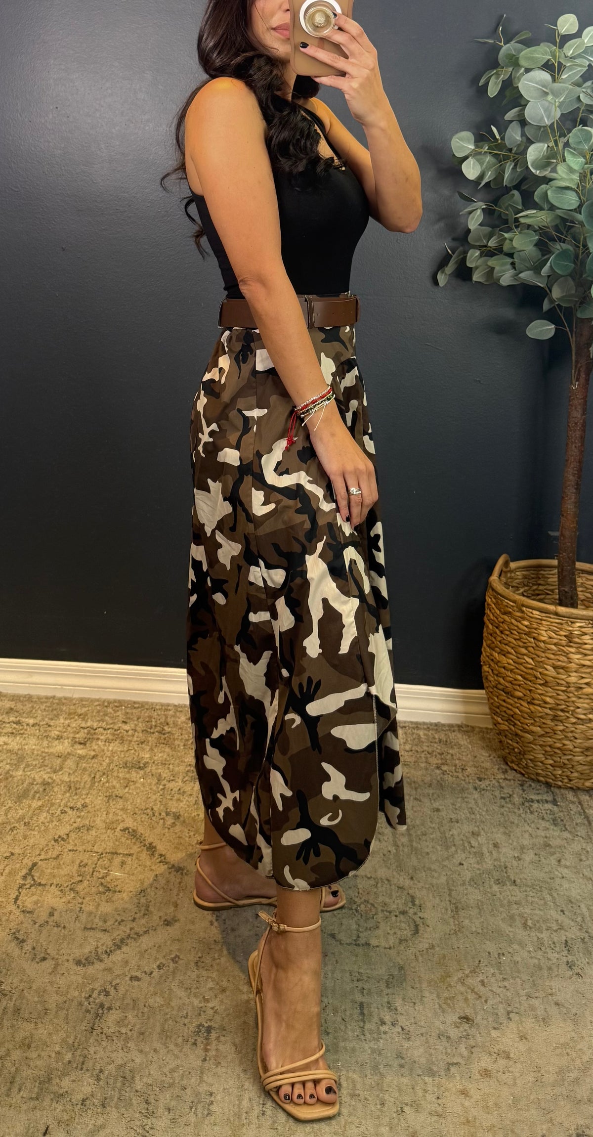 CAROLINE CAMO UNEVEN HEM SKIRT WITH BELT