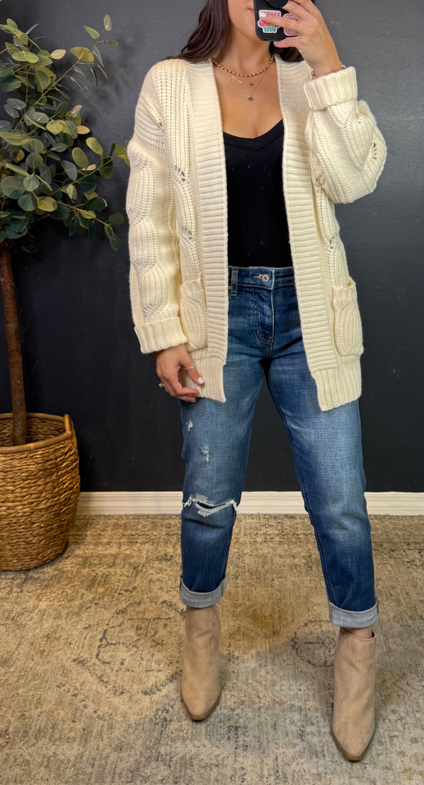 CINDY KNITTED CARDIGAN