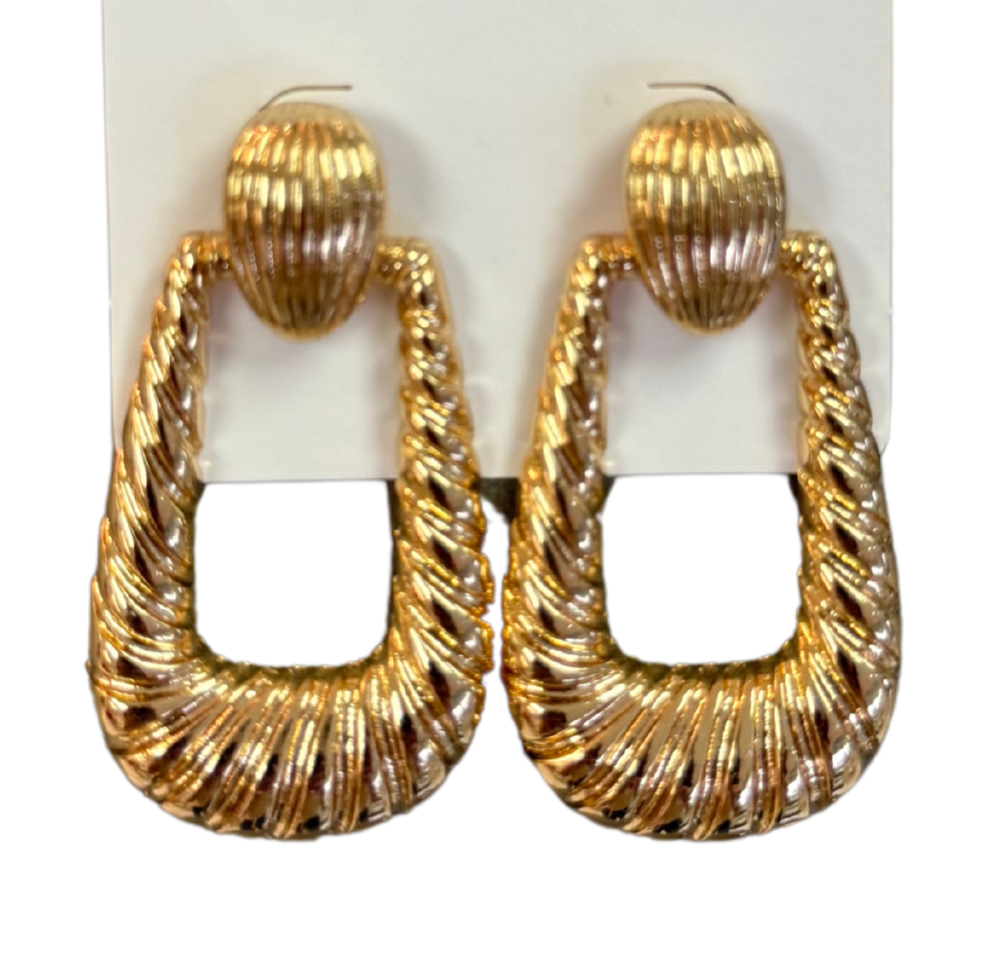 GOLD STATEMENT EARRINGS