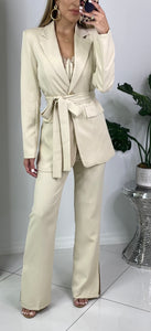 AMELIA BLAZER