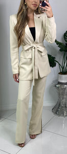AMELIA BLAZER