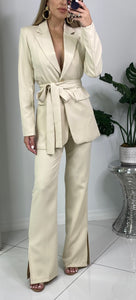 AMELIA BLAZER