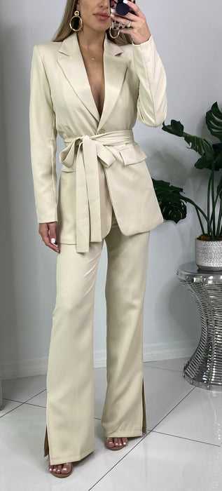 AMELIA BLAZER